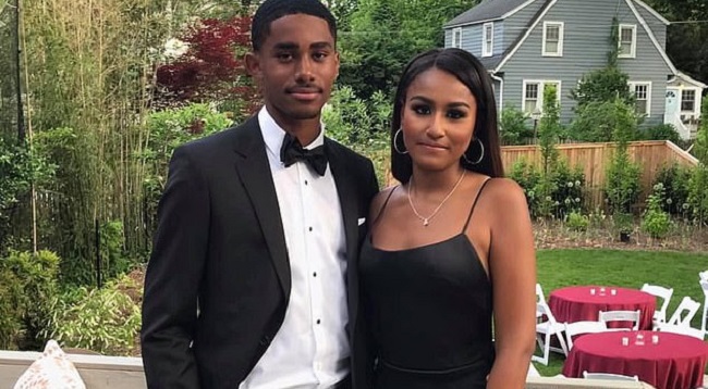 Sasha Obama’s All Grown Up in Her Prom Photos with Mother Michelle & Sister Malia