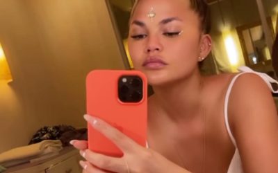 Chrissy Teigen Wants a Sit Down with Oprah to Explain Her Cyberbullying Scandal